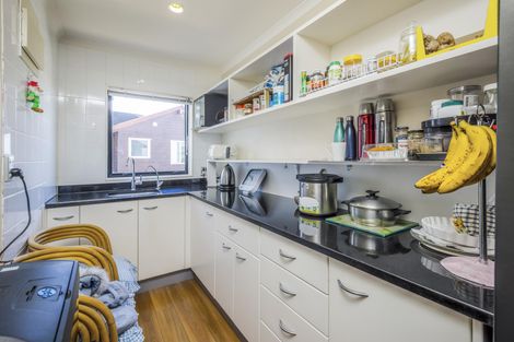 Photo of property in 22 Mccahill Views, Botany Downs, Auckland, 2010