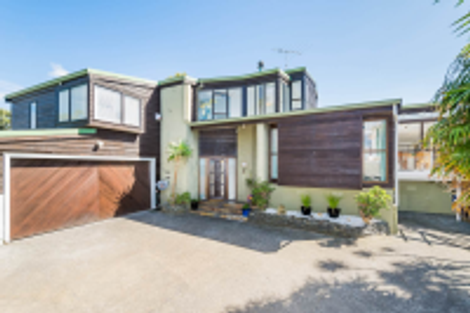 Photo of property in 2/21 Hythe Terrace, Mairangi Bay, Auckland, 0630