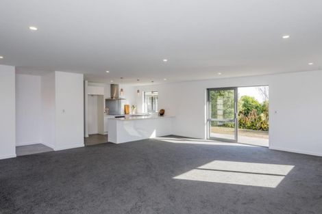 Photo of property in 25 Barry Curtis Place, Levin, 5510