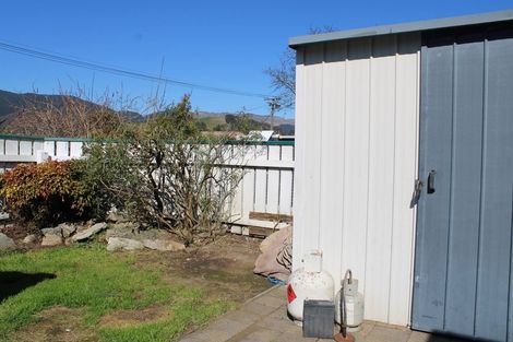 Photo of property in 16a Palm Avenue, Stoke, Nelson, 7011