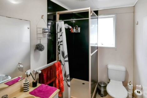 Photo of property in 1/1 Cullinan Avenue, Mangere, Auckland, 2022