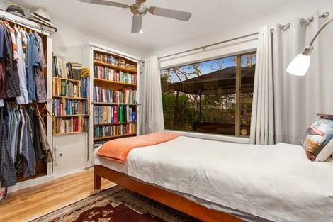 Photo of property in 16 Lucas Place, Weymouth, Auckland, 2103