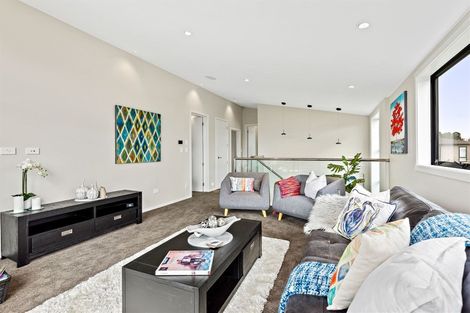 Photo of property in 39 Craigs Way, Hobsonville, Auckland, 0616