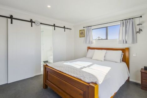 Photo of property in 10 Pohatu Lane, Otaki, 5512