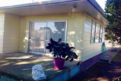 Photo of property in 3 Airedale Place, Waitara, 4320