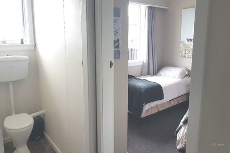 Photo of property in 1 Oxford Street, Waimate, 7924