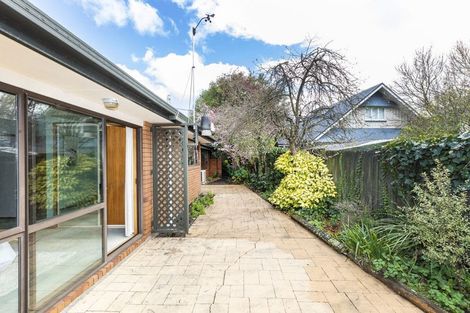 Photo of property in 32 Saint Martins Road, Saint Martins, Christchurch, 8022