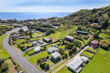 Photo of property in 69 North Street, Mokau, 4376