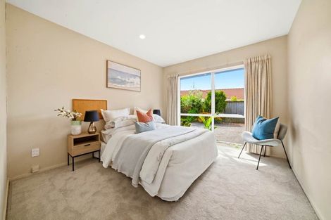 Photo of property in 22 Suncrest Drive, West Harbour, Auckland, 0618