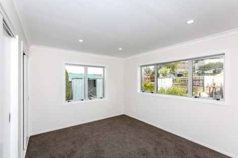 Photo of property in 7 Ross Place, Blagdon, New Plymouth, 4310