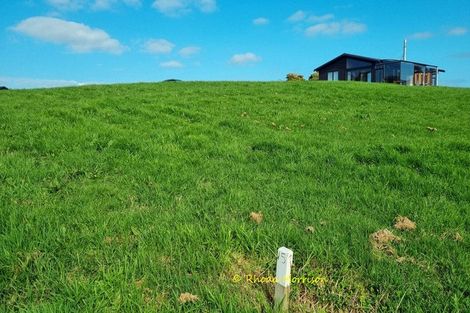 Photo of property in 12 Arahanga Road, Paparoa, 0571