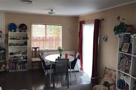 Photo of property in 1/6 Sunshine Place, Papakura, 2110