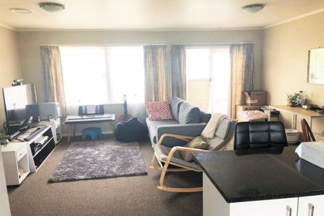 Photo of property in 2/93 Barrack Road, Mount Wellington, Auckland, 1060