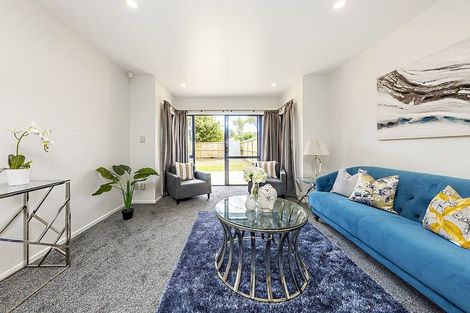 Photo of property in 4/202 Massey Road, Mangere East, Auckland, 2024