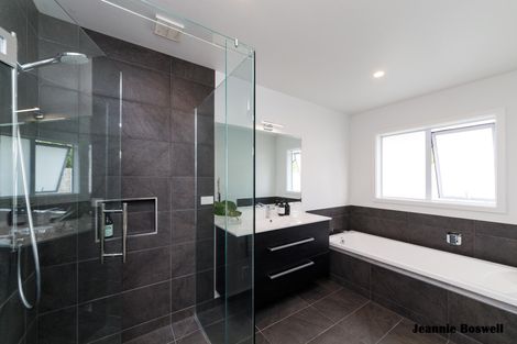 Photo of property in 51 Liberty Grove, Kelvin Grove, Palmerston North, 4414