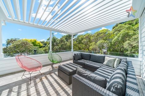 Photo of property in 8g Tawa Street, Eastbourne, Lower Hutt, 5013