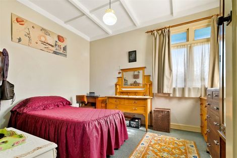 Photo of property in 11 Waikaukau Road, Glen Eden, Auckland, 0602