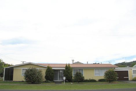 Photo of property in 100 Fox Street, Whataupoko, Gisborne, 4010