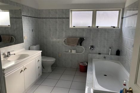 Photo of property in 1/1 Waitemata Road, Hauraki, Auckland, 0622