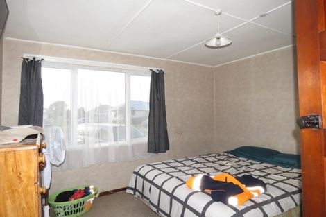 Photo of property in 12 Gothard Place, Westport, 7825