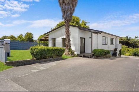Photo of property in 49 Gosford Drive, Botany Downs, Auckland, 2010