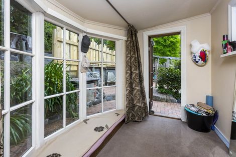 Photo of property in 43 Wyndham Road, Pinehaven, Upper Hutt, 5019