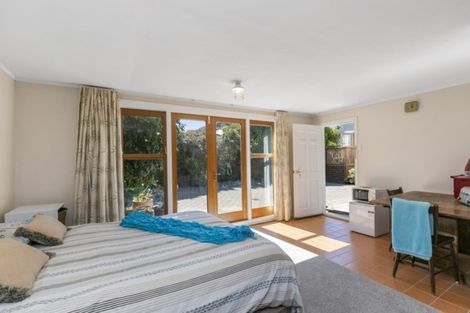 Photo of property in 11 Raine Street, Karori, Wellington, 6012