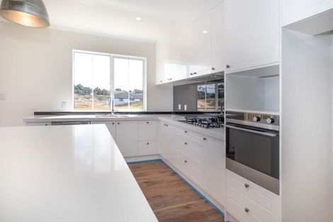 Photo of property in 31 Takurua Terrace, Orewa, 0931