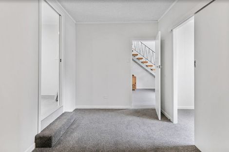 Photo of property in 3/120 Titirangi Road, New Lynn, Auckland, 0600