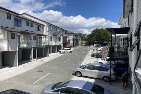 Photo of property in 1 Peony Mews, Oteha, Auckland, 0632