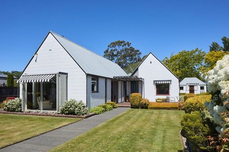 Photo of property in 39 Westburn Terrace, Burnside, Christchurch, 8041