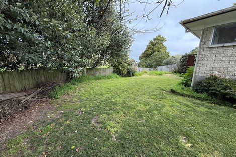 Photo of property in 2/18 Mirrabooka Avenue, Botany Downs, Auckland, 2010