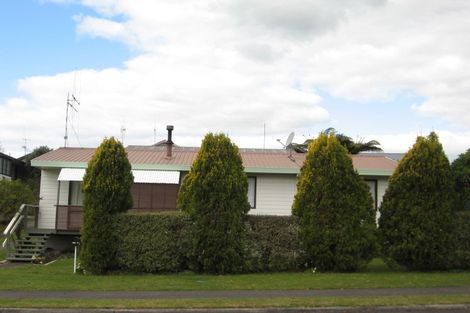 Photo of property in 74 Resolution Road, Welcome Bay, Tauranga, 3112