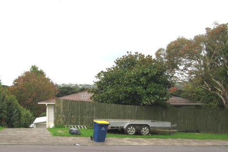 Photo of property in 11 Stallard Place, Glen Eden, Auckland, 0602