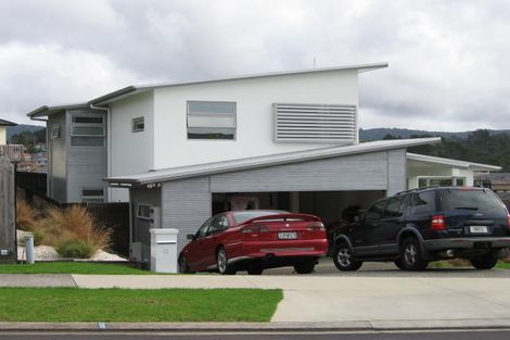 Photo of property in 12 Brittany Drive, Henderson, Auckland, 0612