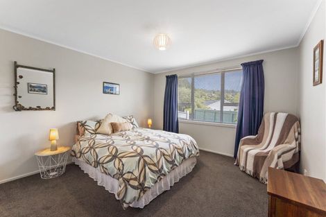 Photo of property in 1/57 Sunbrae Drive, Silverstream, Upper Hutt, 5019