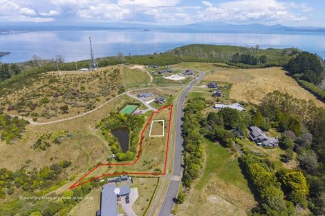 Photo of property in 7 Grandview Lane, Acacia Bay, 3385