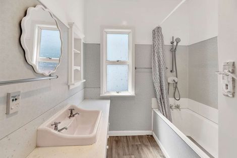 Photo of property in 93 Alma Road, Gonville, Whanganui, 4501