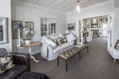 Photo of property in 10 Queens Parade, Devonport, Auckland, 0624