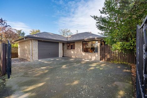 Photo of property in 2/16 James K Baxter Place, Addington, Christchurch, 8024