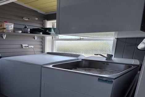 Photo of property in 35 Birkdale Road, Birkdale, Auckland, 0626