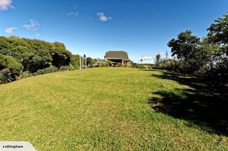 Photo of property in 126 Lone Kauri Road, Karekare, Auckland, 0772