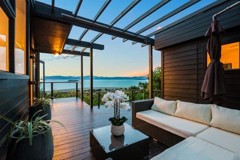 Photo of property in 11 Karaka Street, Eastbourne, Lower Hutt, 5013