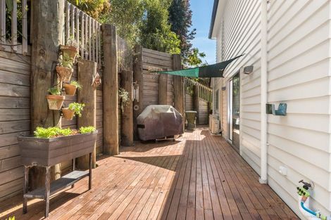 Photo of property in 1/76 Glamorgan Drive, Torbay, Auckland, 0630