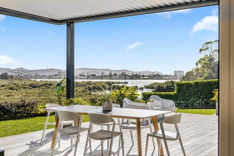 Photo of property in 8 Miran Lane, Red Beach, 0932