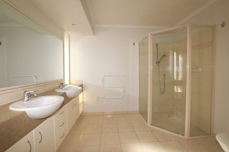 Photo of property in 174 Kyle Road, Greenhithe, Auckland, 0632