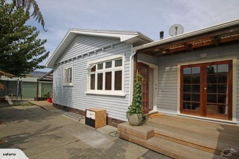 Photo of property in 140 Commercial Street, Takaka, 7110