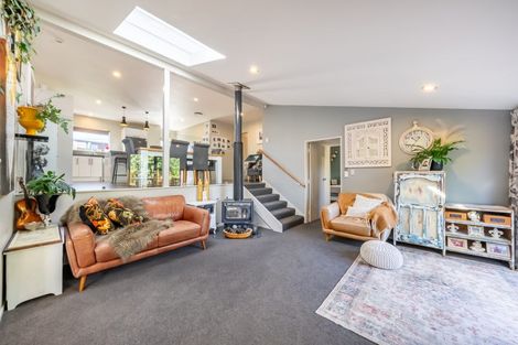 Photo of property in 10 Seymour Grove, Kingsley Heights, Upper Hutt, 5018