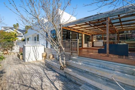 Photo of property in 29 Tenbless Court, Unsworth Heights, Auckland, 0632