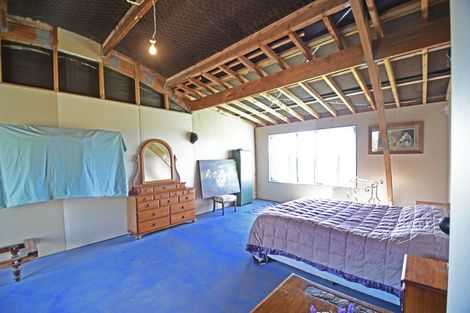 Photo of property in 18 Old School Road, Leigh, 0985